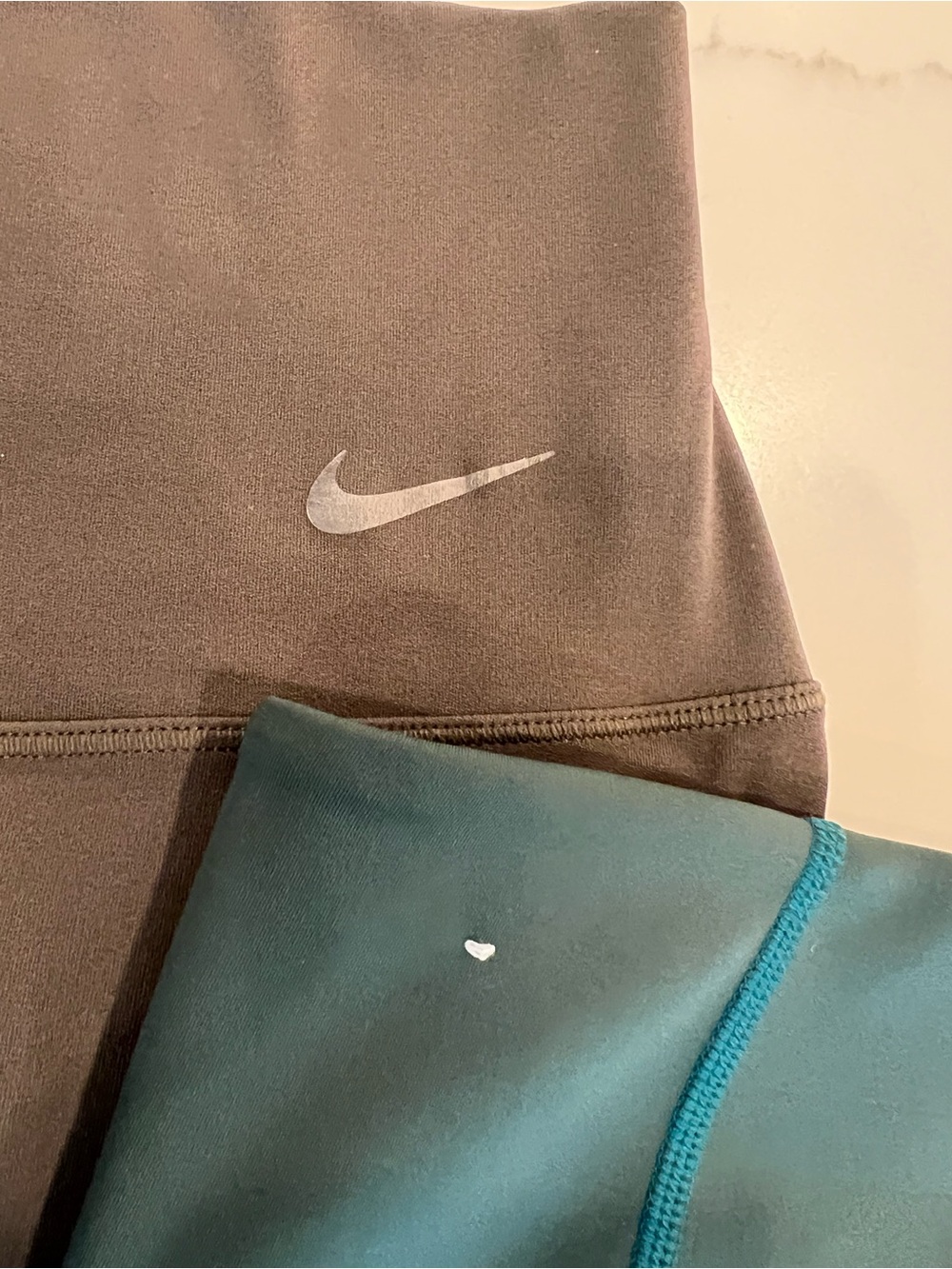 Nike Women’s Leggings in Teal Green and Olive - Picture 5 of 14